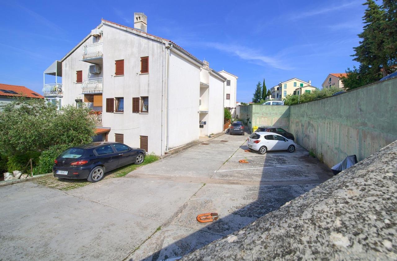 Appartment Mia Krk Town Exterior photo